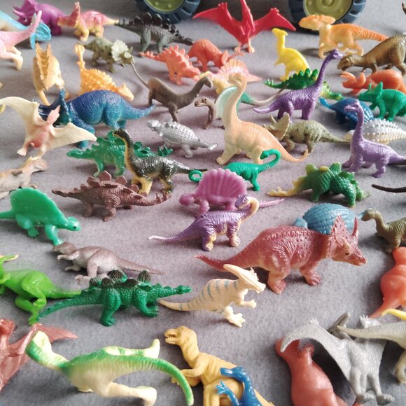 HUGE MIXED LOT 91 ASSORTED DINOSAURS PLASTIC MINI FIGURES & TRANSPORT TRUCK SET - Picture 4 of 7